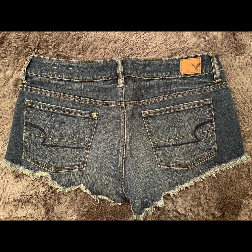 American Eagle Jean Shorts Stretch 8 Embroidered with Florals - Picture 3 of 7